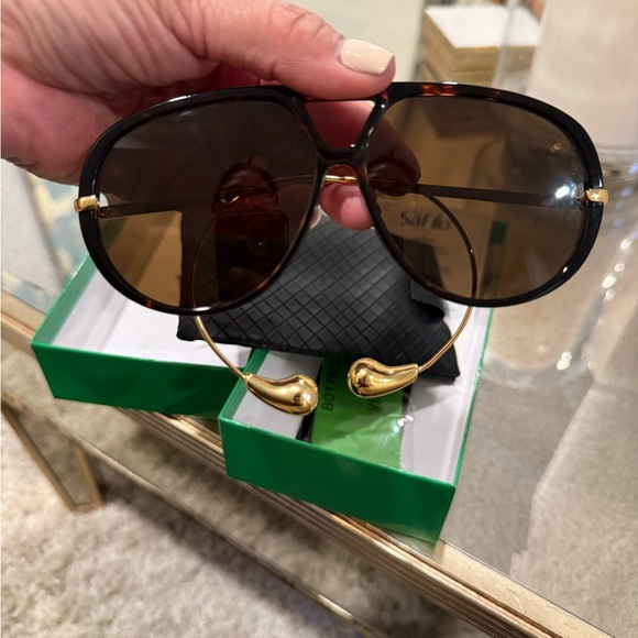 Bottega Drop Aviator Sunglasses - Picture 8 of 8